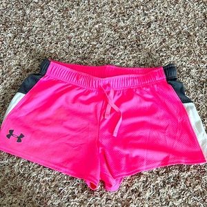Youth XL loose fitting UnderArmour shorts